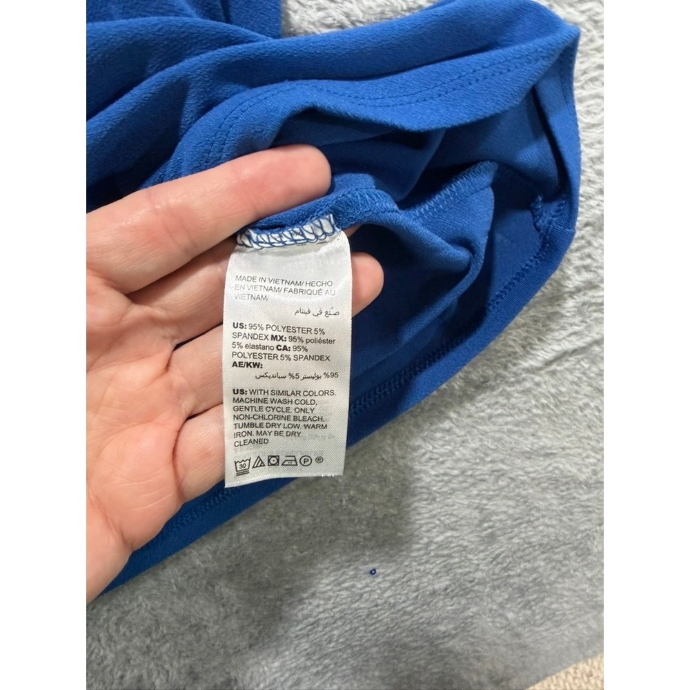 Chicos Sleeveless XL Blouse Womens Size 3 Blue Tie Neck Stretch Minimalist - Picture 8 of 10
